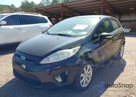 2013 Ford Fiesta Se z USA, uszkodzony, nr VIN 3FADP4EJXDM203153